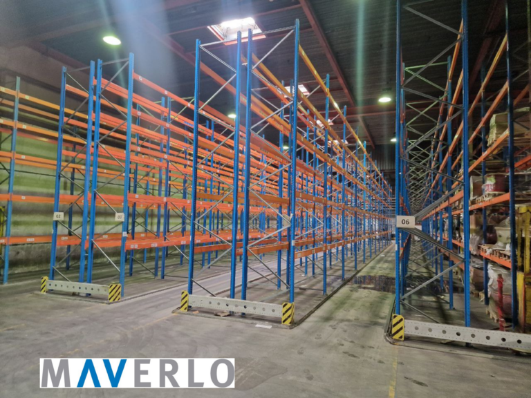 Gebrauchte Lagerregale verkaufen bei Maverlo - Palettenregale, Kragarmregale, Weitspannregale und Fachbodenregale. Erfahren Sie, wie Sie Platz schaffen, Kosten sparen und zur Nachhaltigkeit beitragen können.
