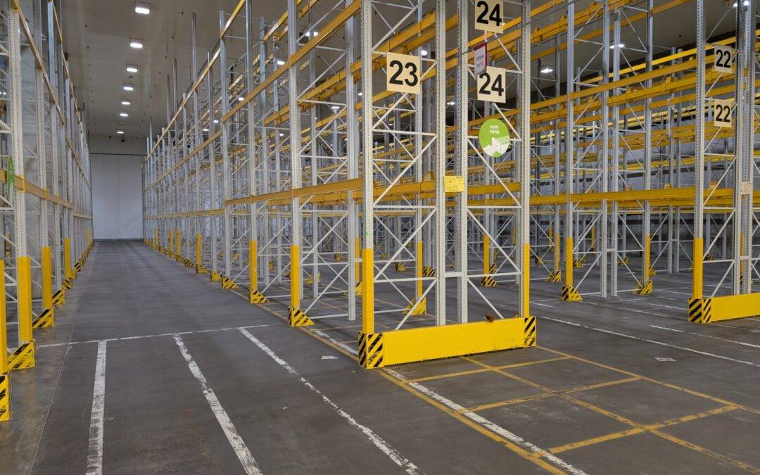 Fachgerechte Logistikanlagen Verwertung und Hochregal Demontage für nachhaltige Lagerlösungen